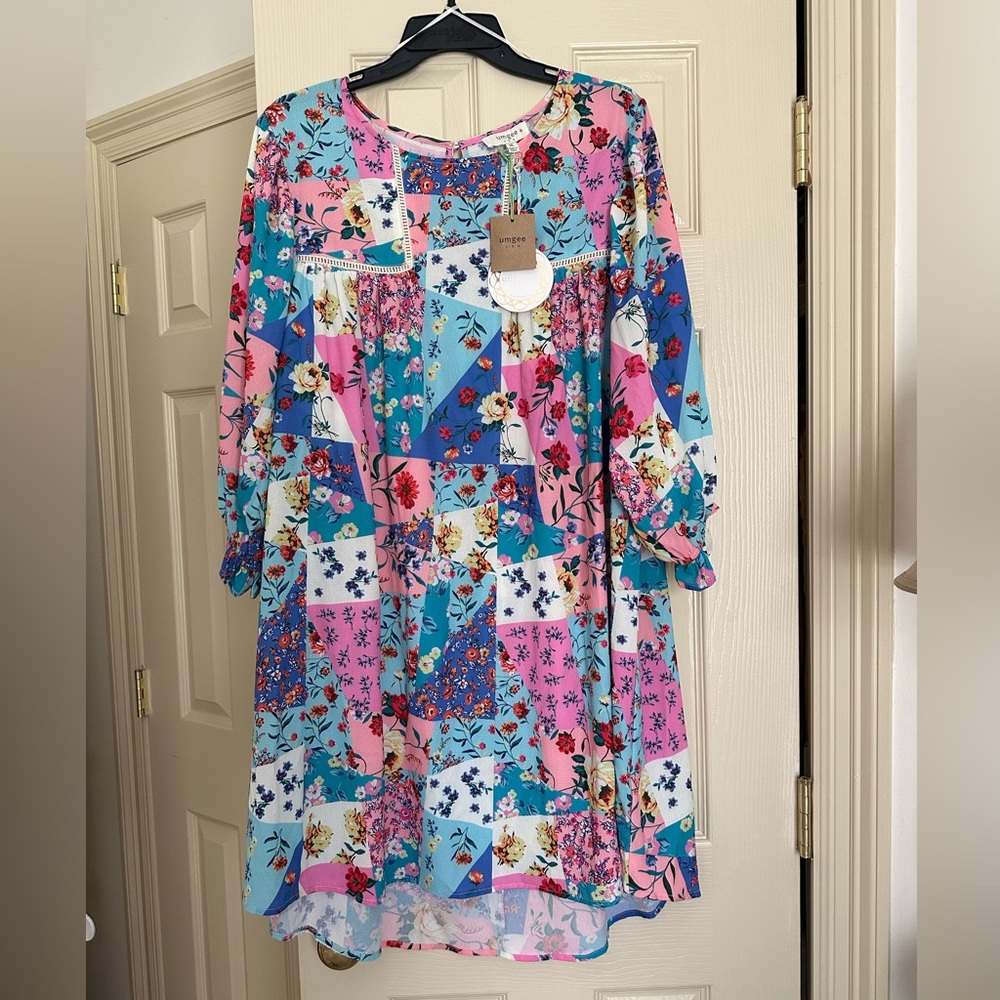 Umgee dress sz 1XL gorgeous colors midi or right at knee length NWT